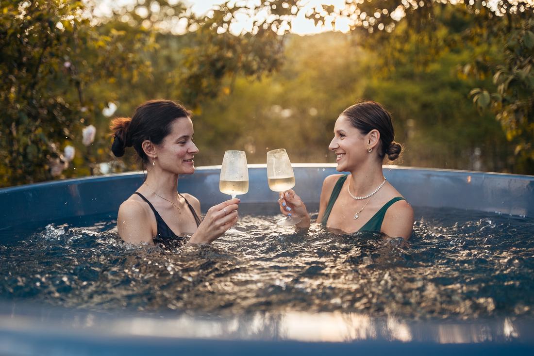 Râsete în ciubărul cu jacuzzi